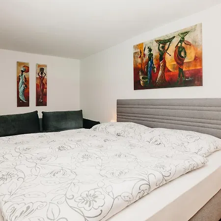 Rosi's Apartment *